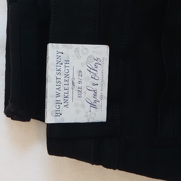 NWT Threads & Others High Waist Ankle Length Black Jean 9/29 - Picture 4 of 5